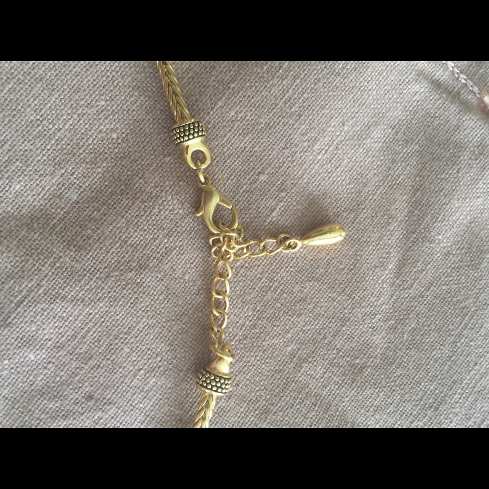 Necklace gold tone with ruby like stone - Picture 3 of 5